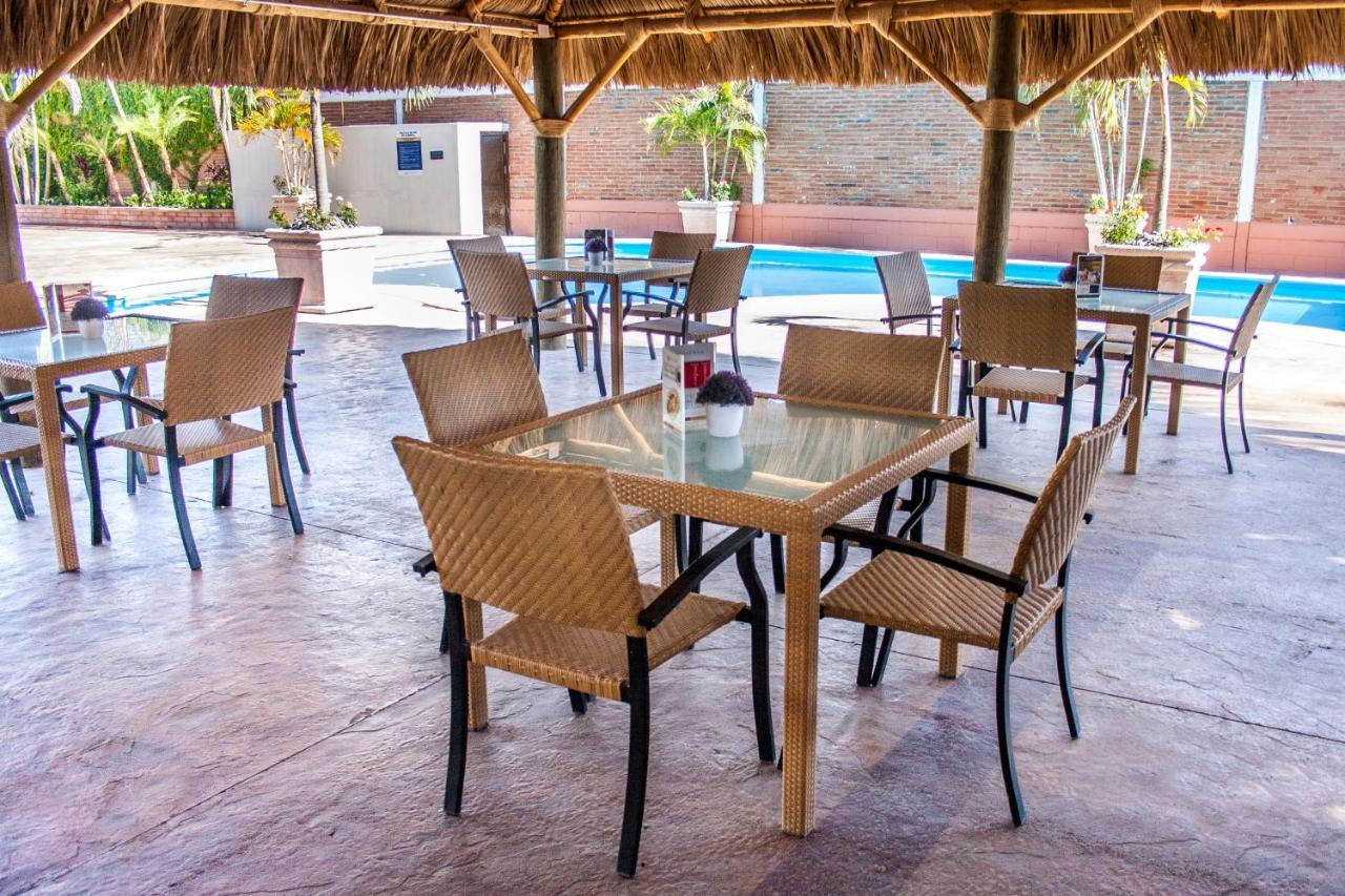 Hotel Maioris Navolato San Pedro  المظهر الخارجي الصورة